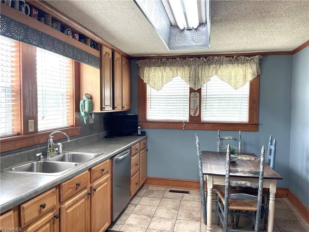 6304 US Highway 21
