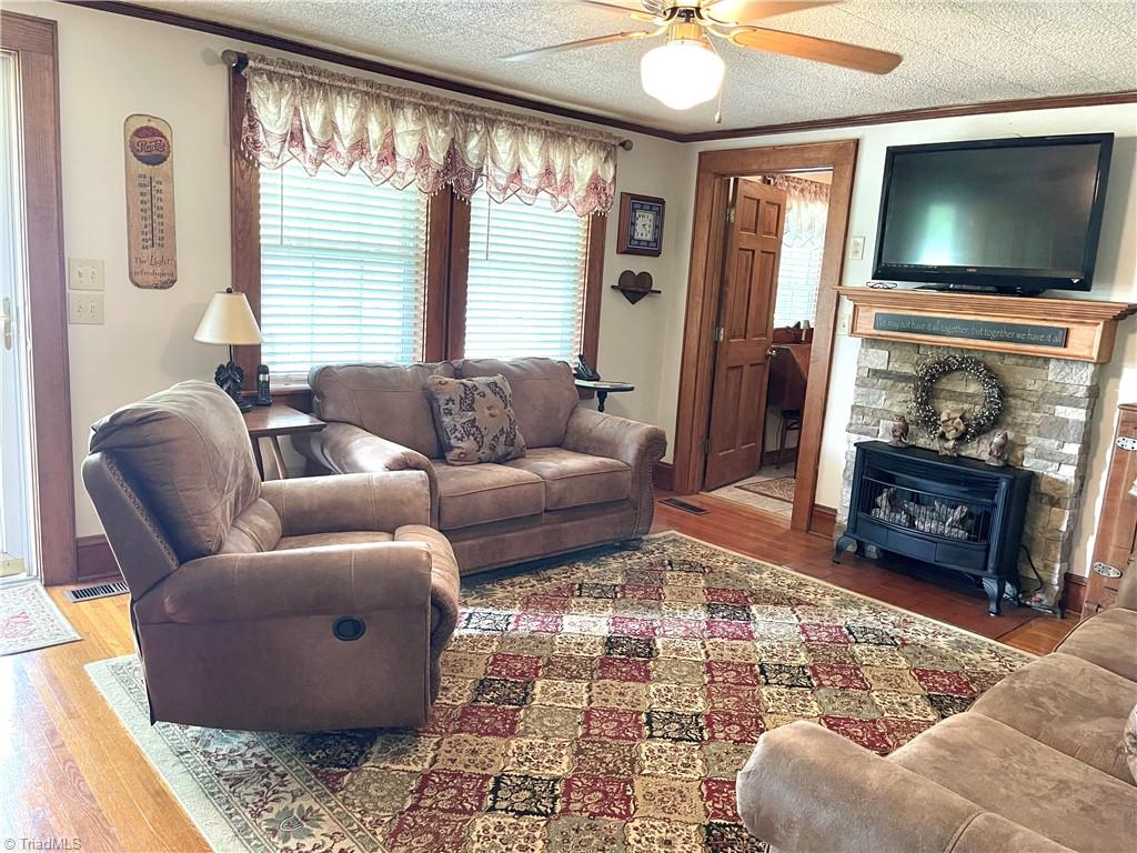 6304 US Highway 21