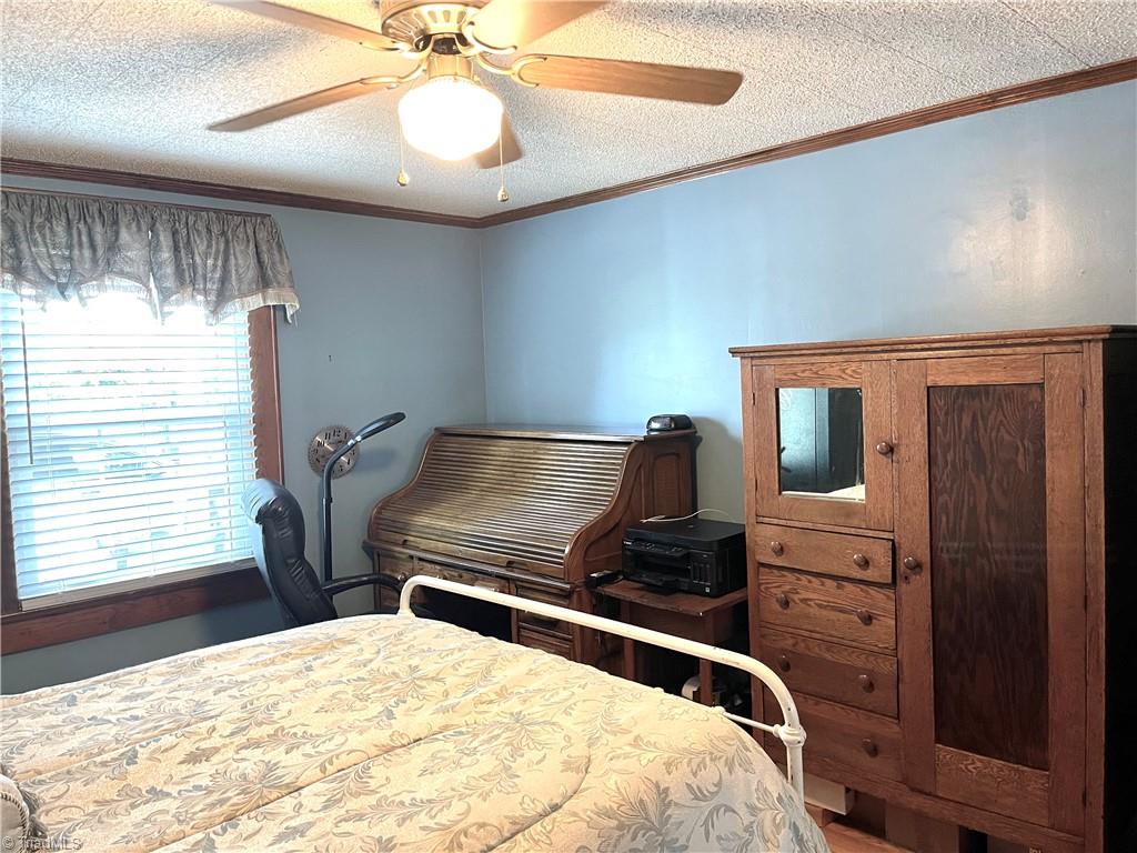 6304 US Highway 21
