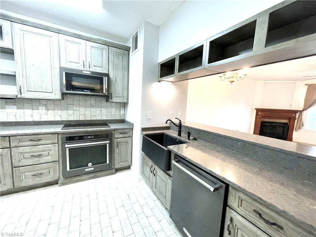 267 Laurel Lane # B