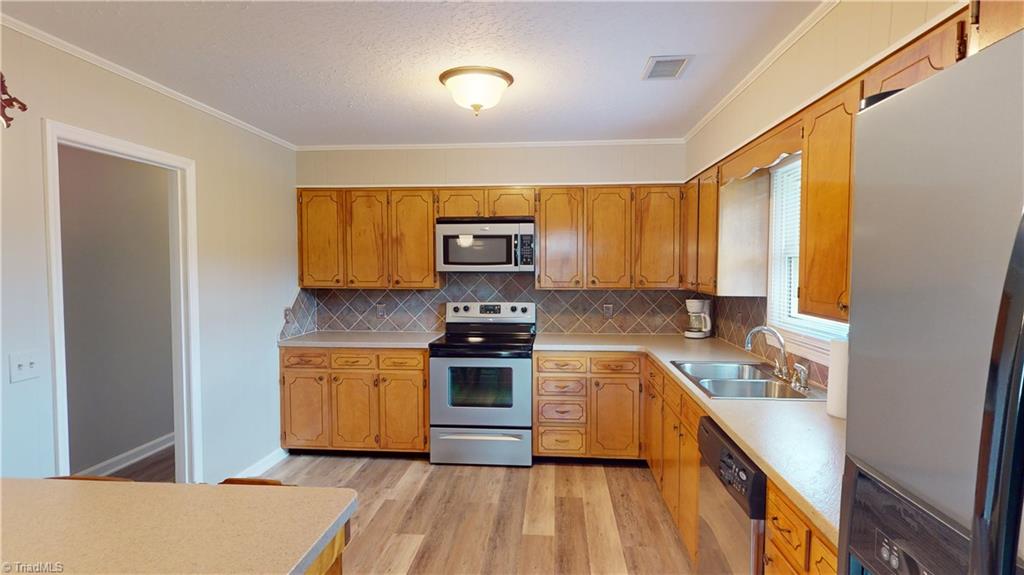 292 Forest Knoll Drive