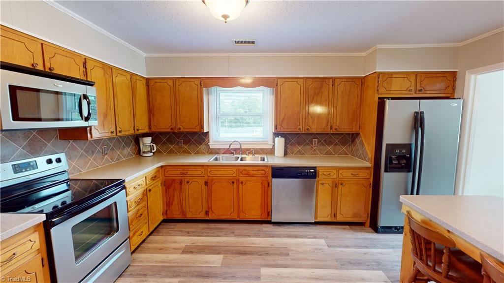 292 Forest Knoll Drive