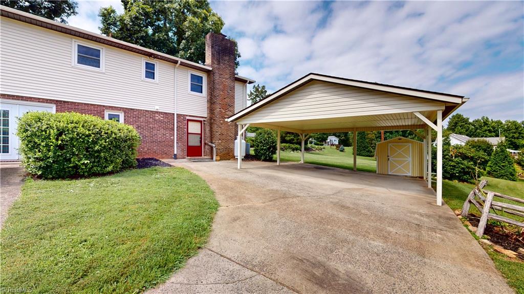 292 Forest Knoll Drive