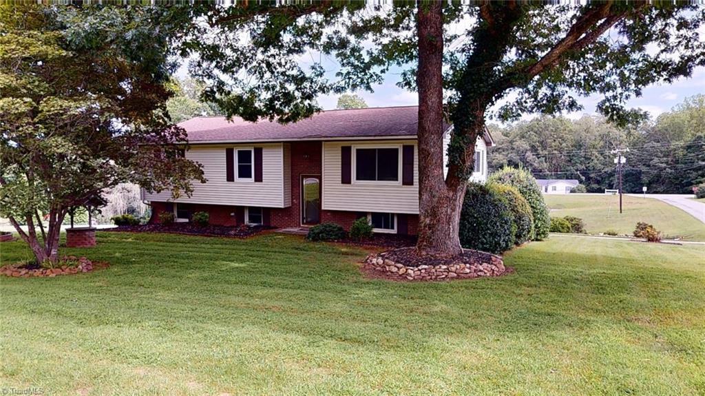292 Forest Knoll Drive