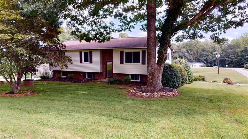 292 Forest Knoll Drive
