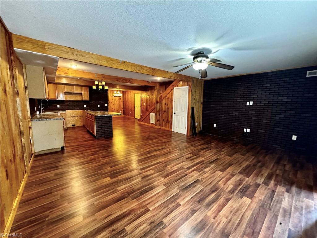 475 Spicer Road