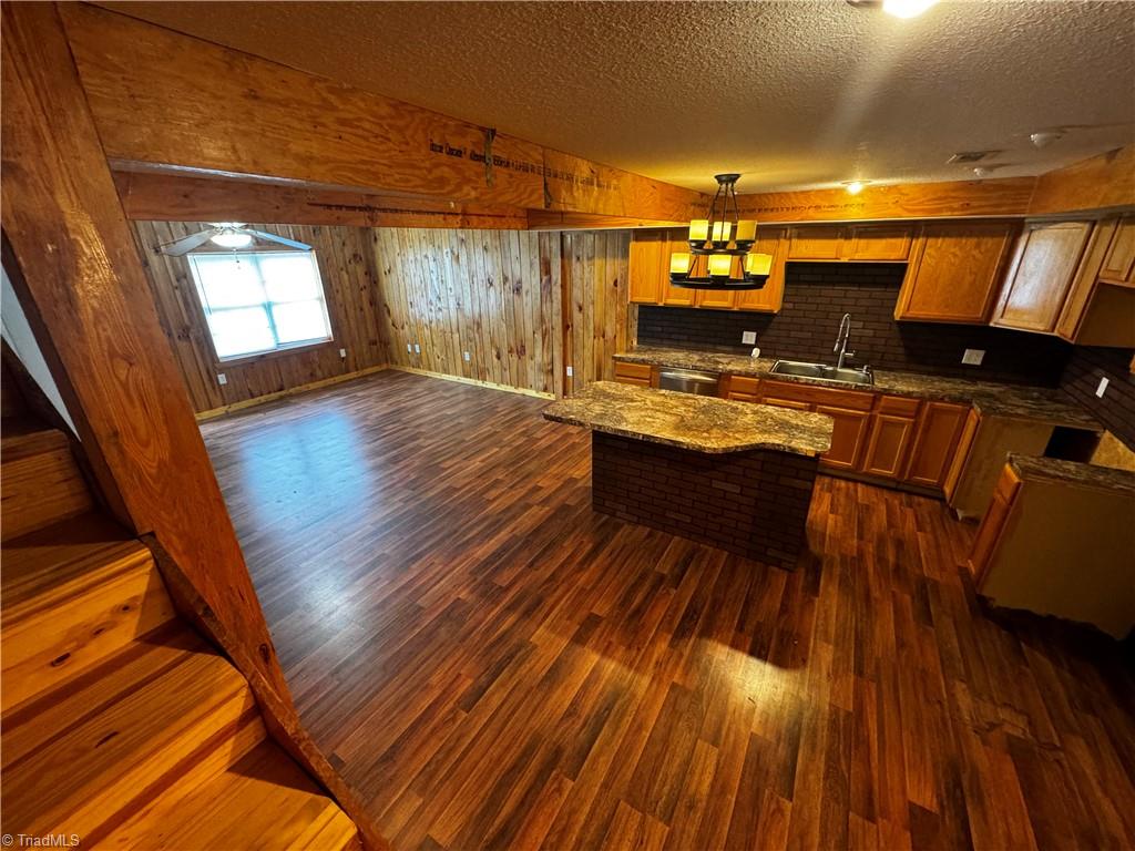 475 Spicer Road