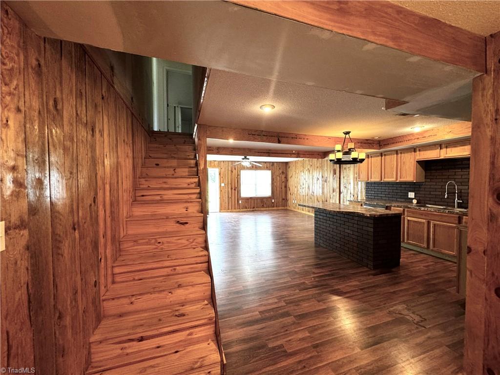 475 Spicer Road