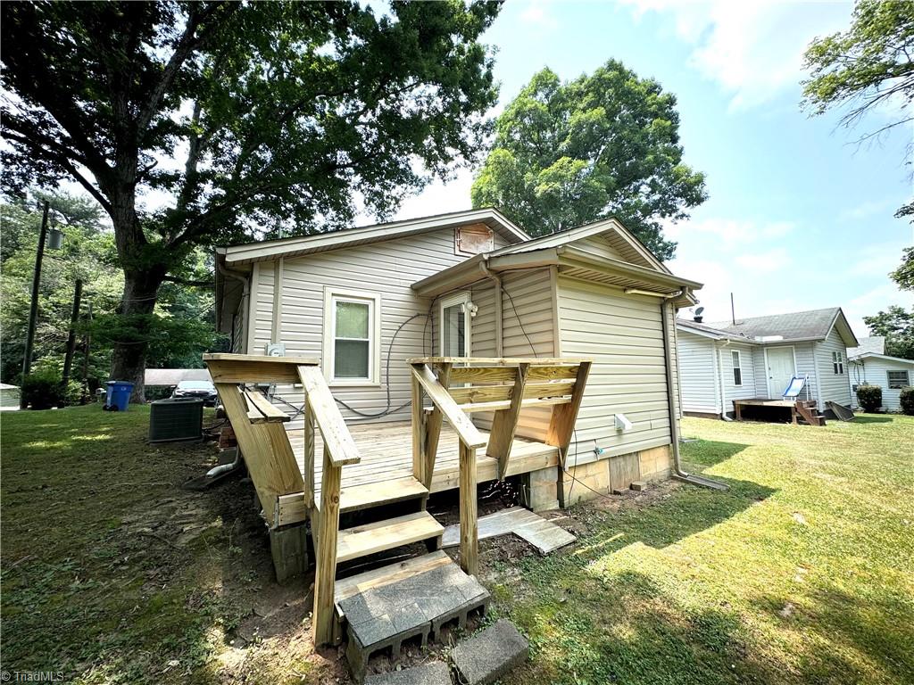 112 Pinnix Street