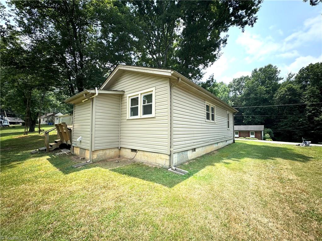 112 Pinnix Street