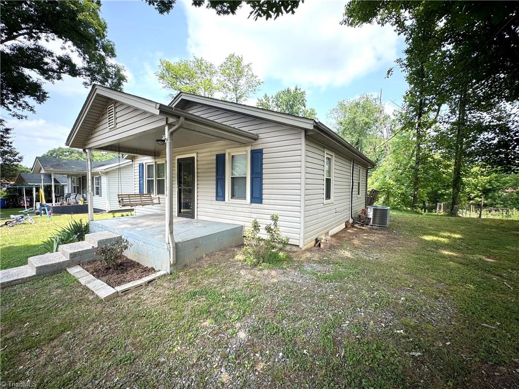112 Pinnix Street