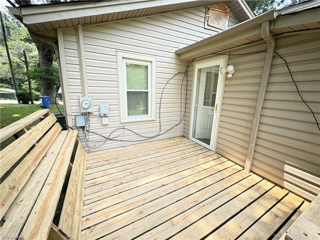 112 Pinnix Street