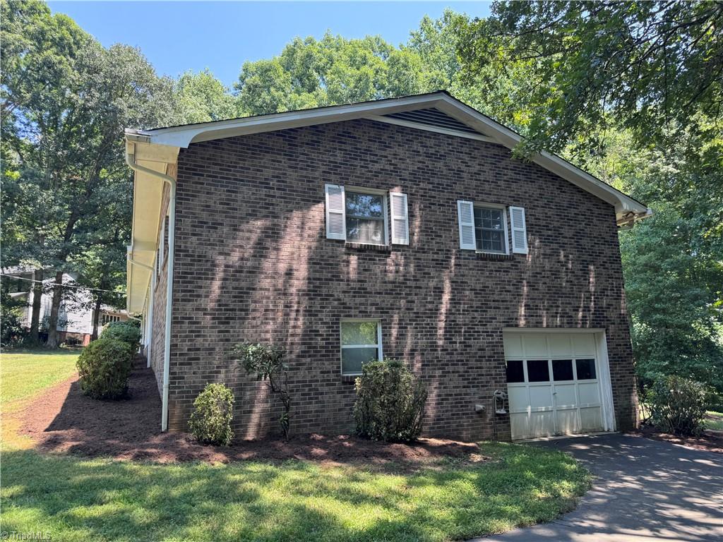 160 Valleybrook Drive
