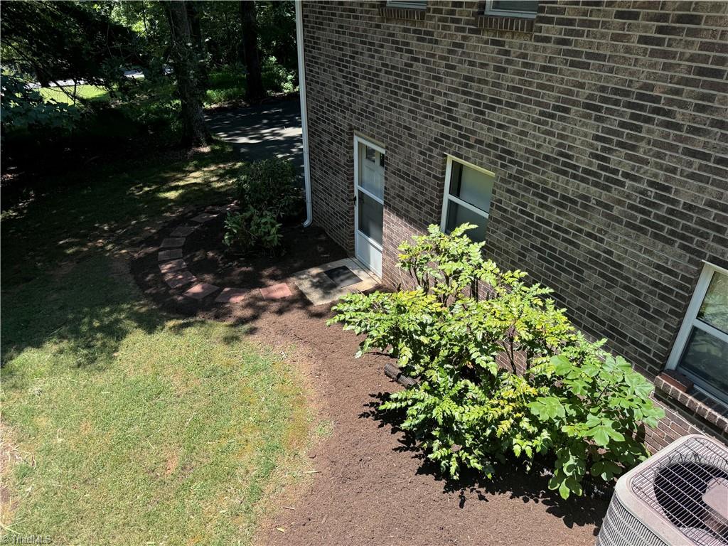 160 Valleybrook Drive