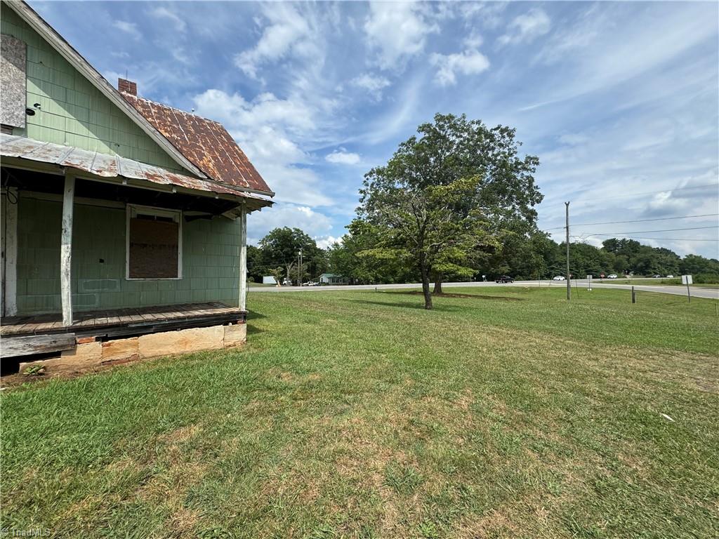 2493 Old Highway 21