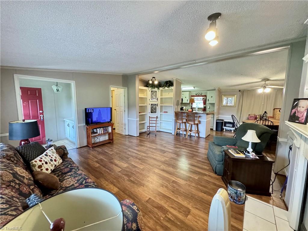 1016 Oak Drive