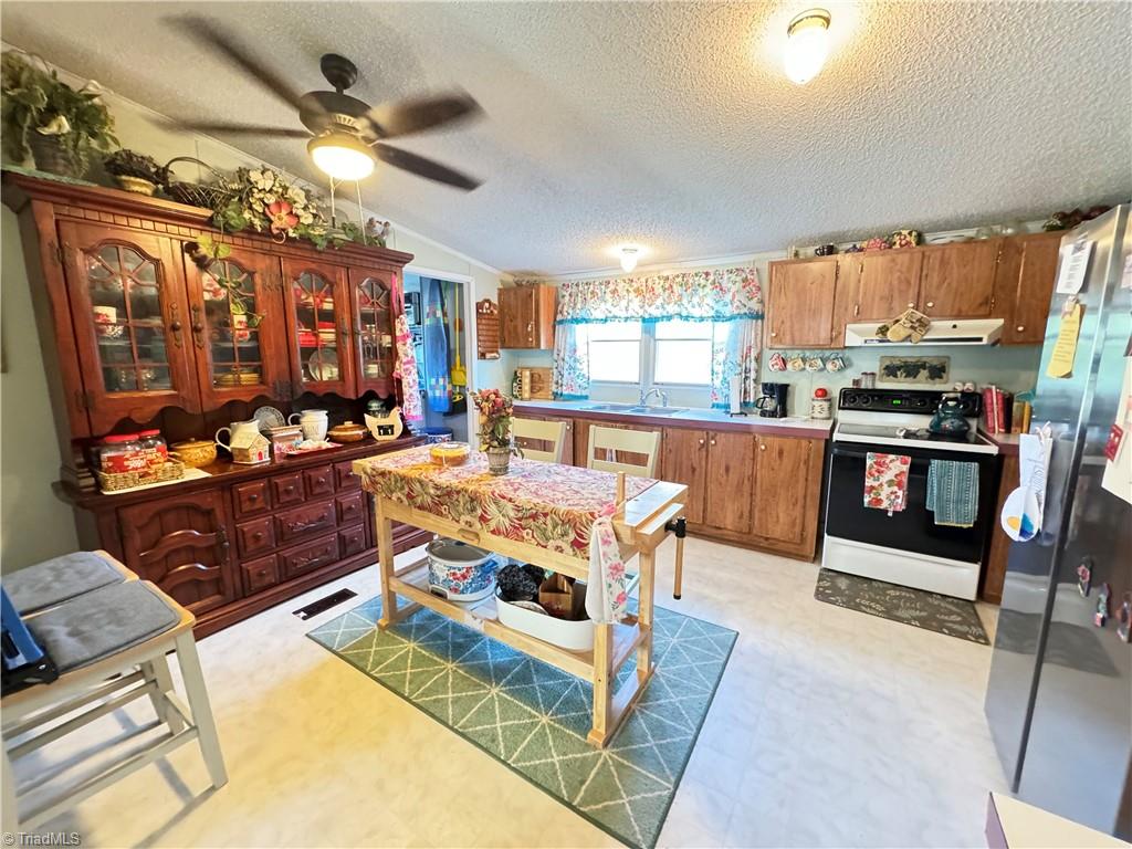 1024 Oak Lane