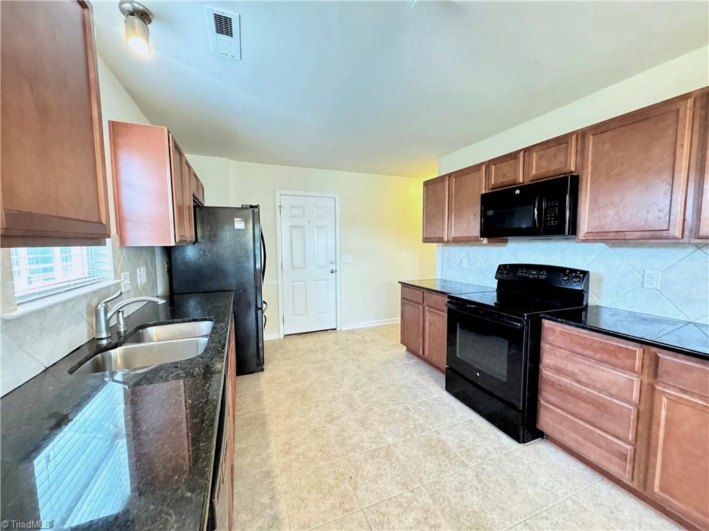 138 Red Cypress Court, Winston-Salem