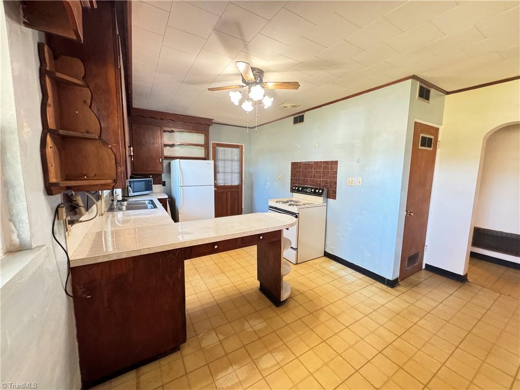 1821 Pleasant Ridge Road