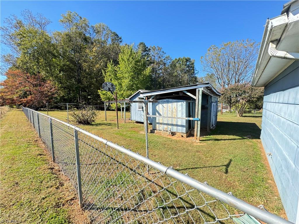 1821 Pleasant Ridge Road