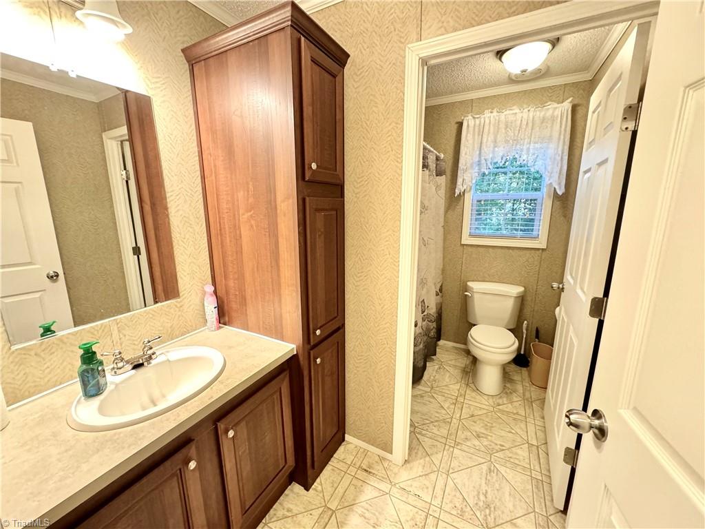 3632 Poplar Lane