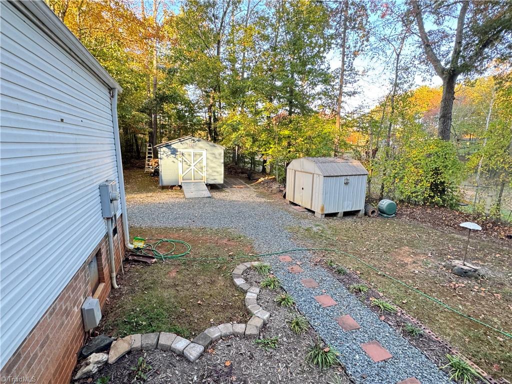 3632 Poplar Lane