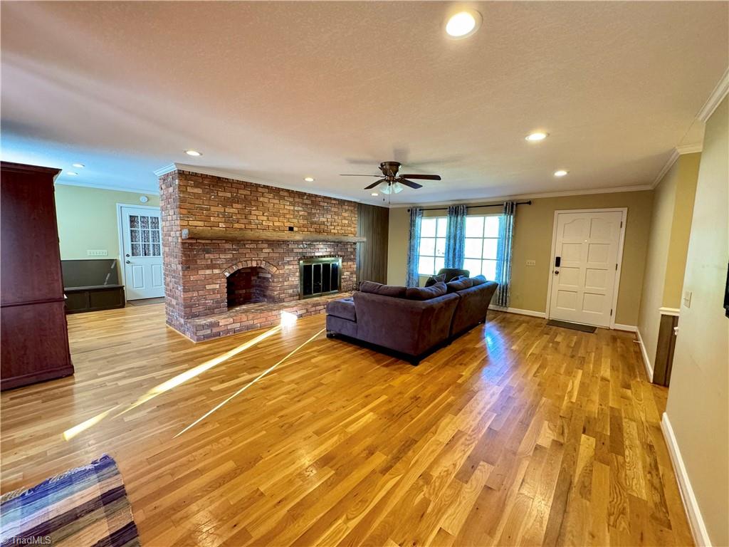 150 River View Lane