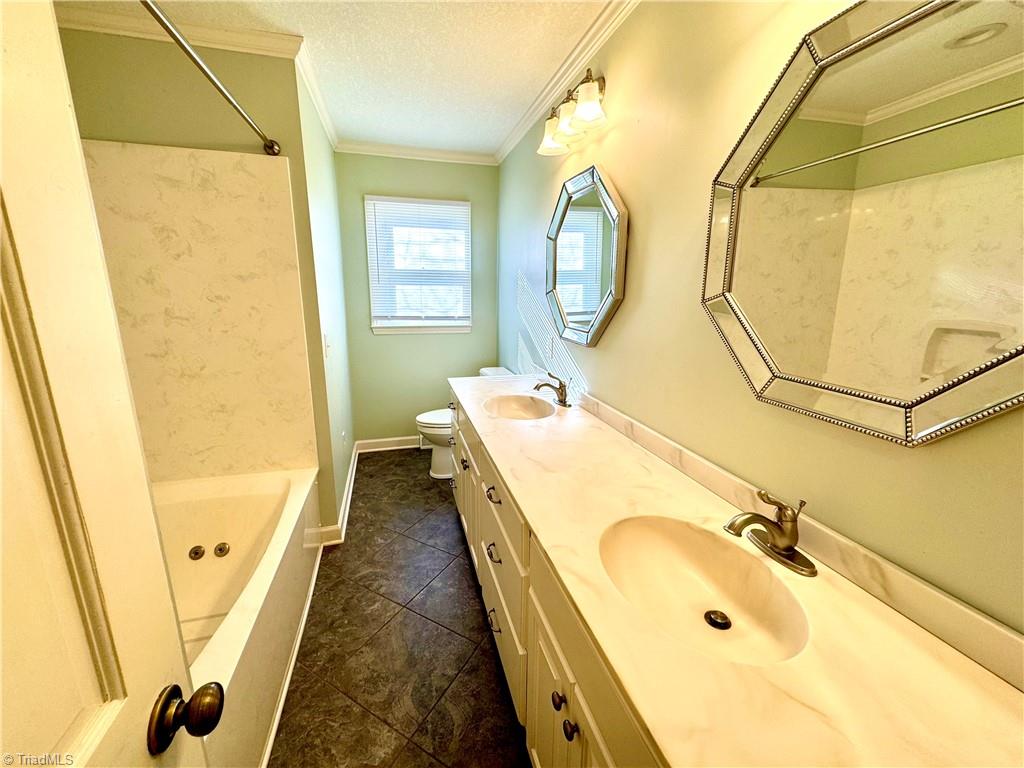 150 River View Lane