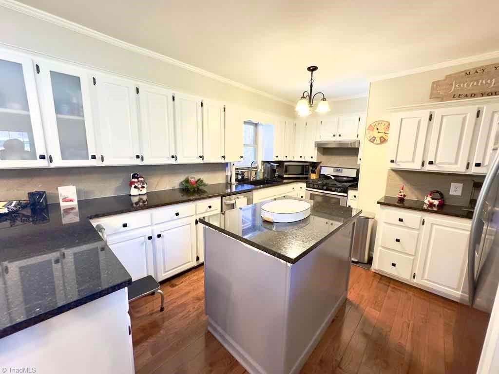 5103 White Plains Road