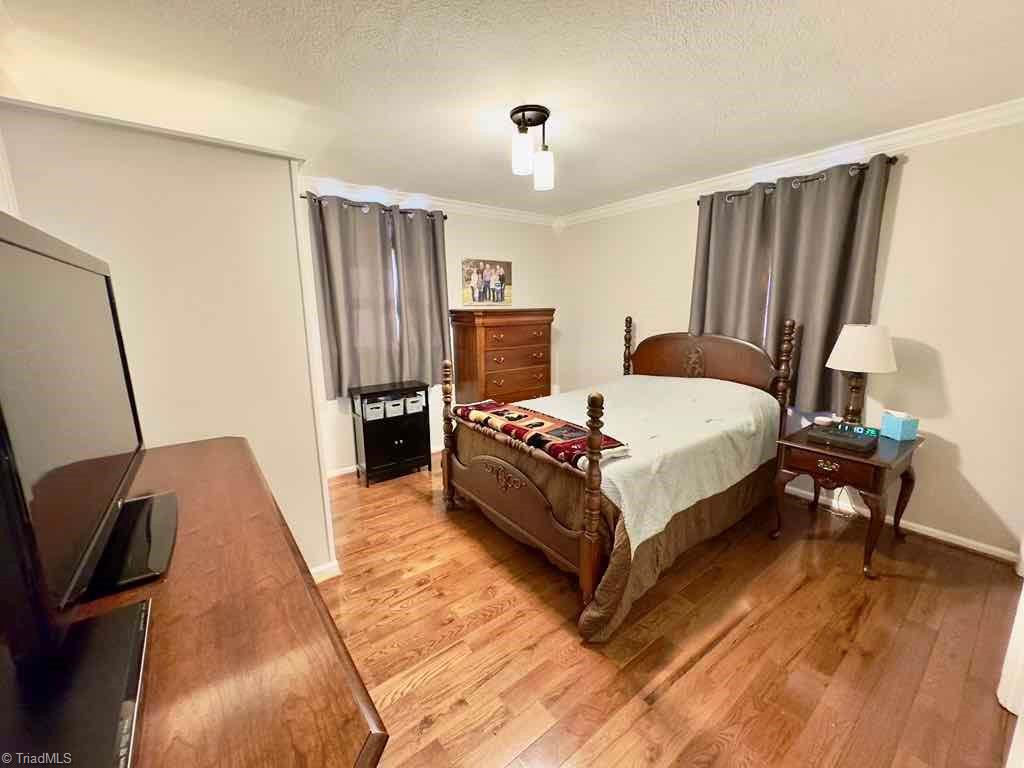 5103 White Plains Road