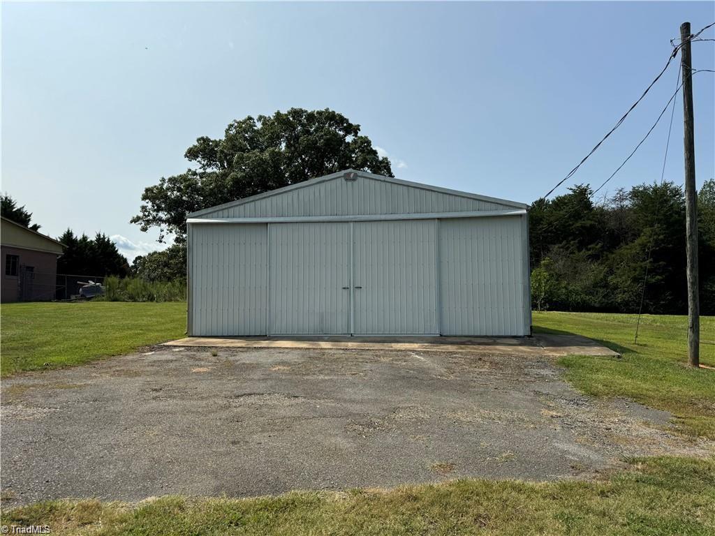 6333 US Highway 21