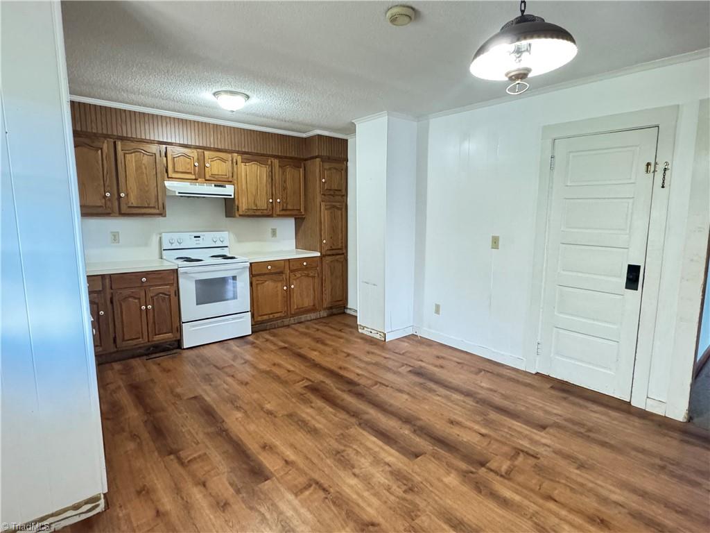 2121/2117 Swan Creek Road