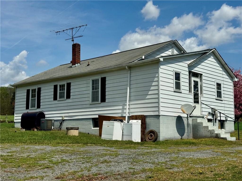 2121/2117 Swan Creek Road