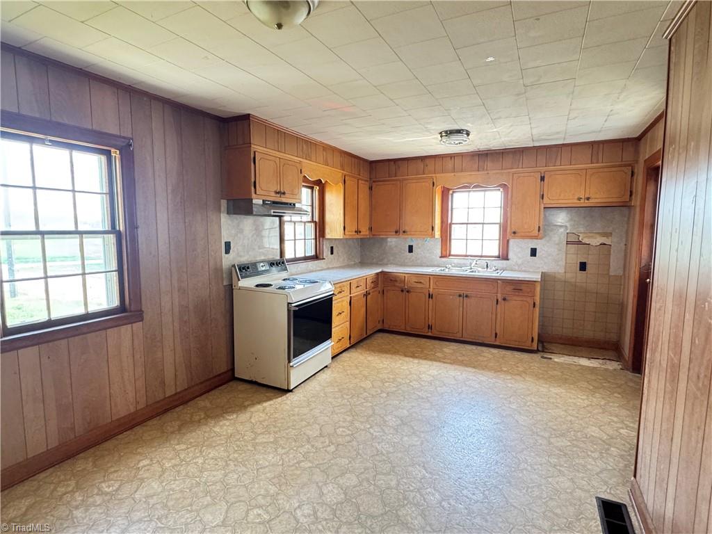 2121/2117 Swan Creek Road