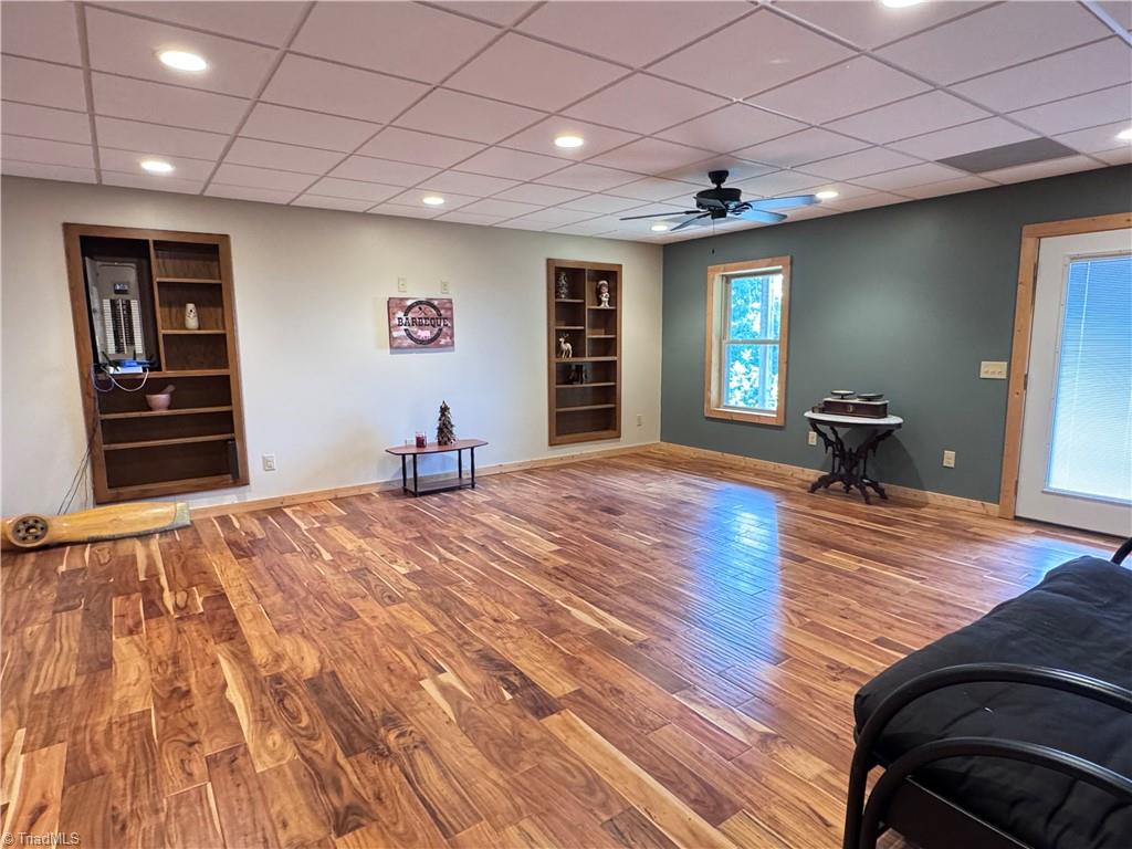 658 Green Point Lane