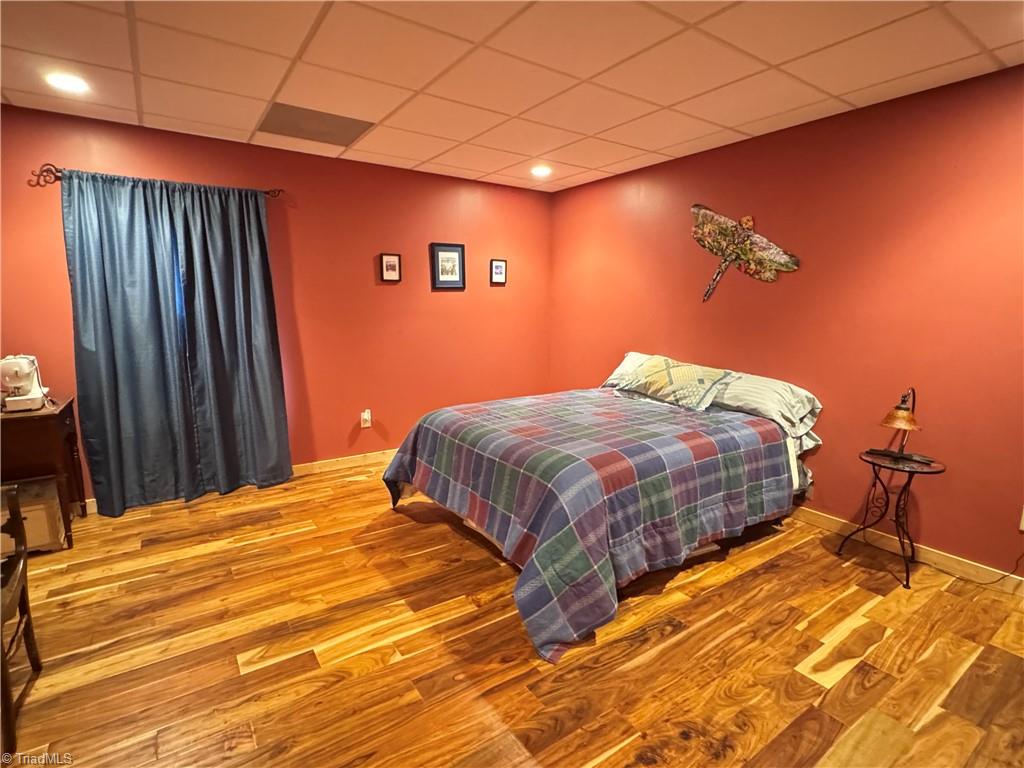658 Green Point Lane