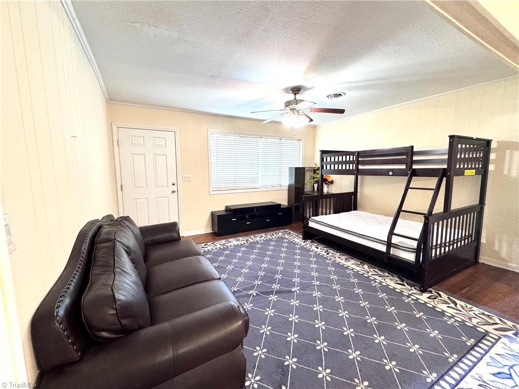 127 Forest Oaks Drive