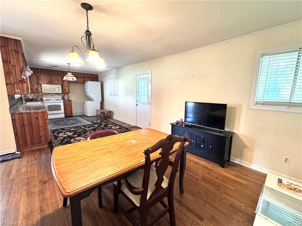 127 Forest Oaks Drive