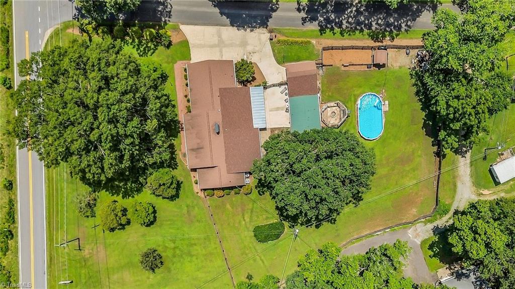 2146 Brushy Mountain Road