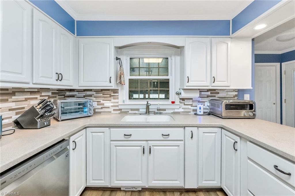 2146 Brushy Mountain Road