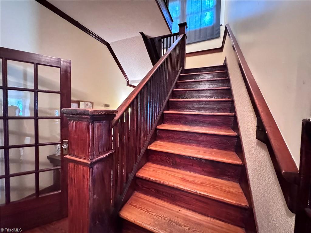 639 Elk Spur Street