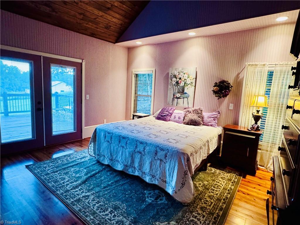 7422 Wilkes Yadkin Road