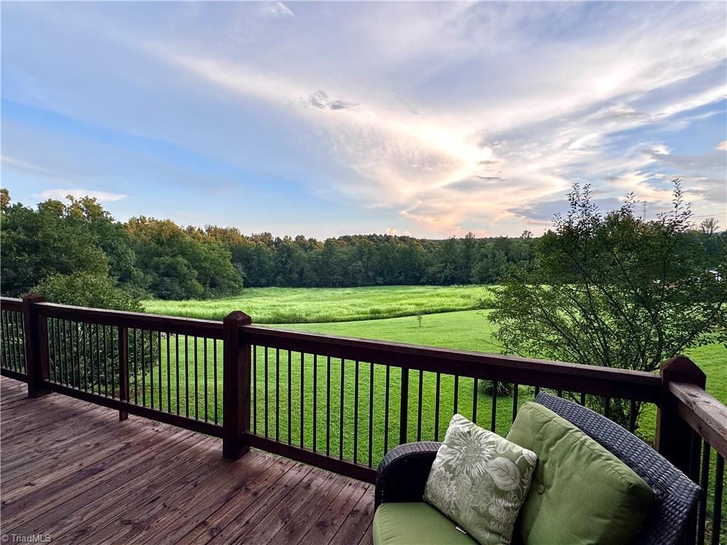 7422 Wilkes Yadkin Road