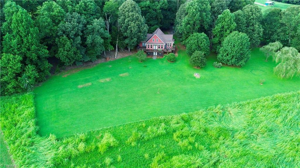 7422 Wilkes Yadkin Road