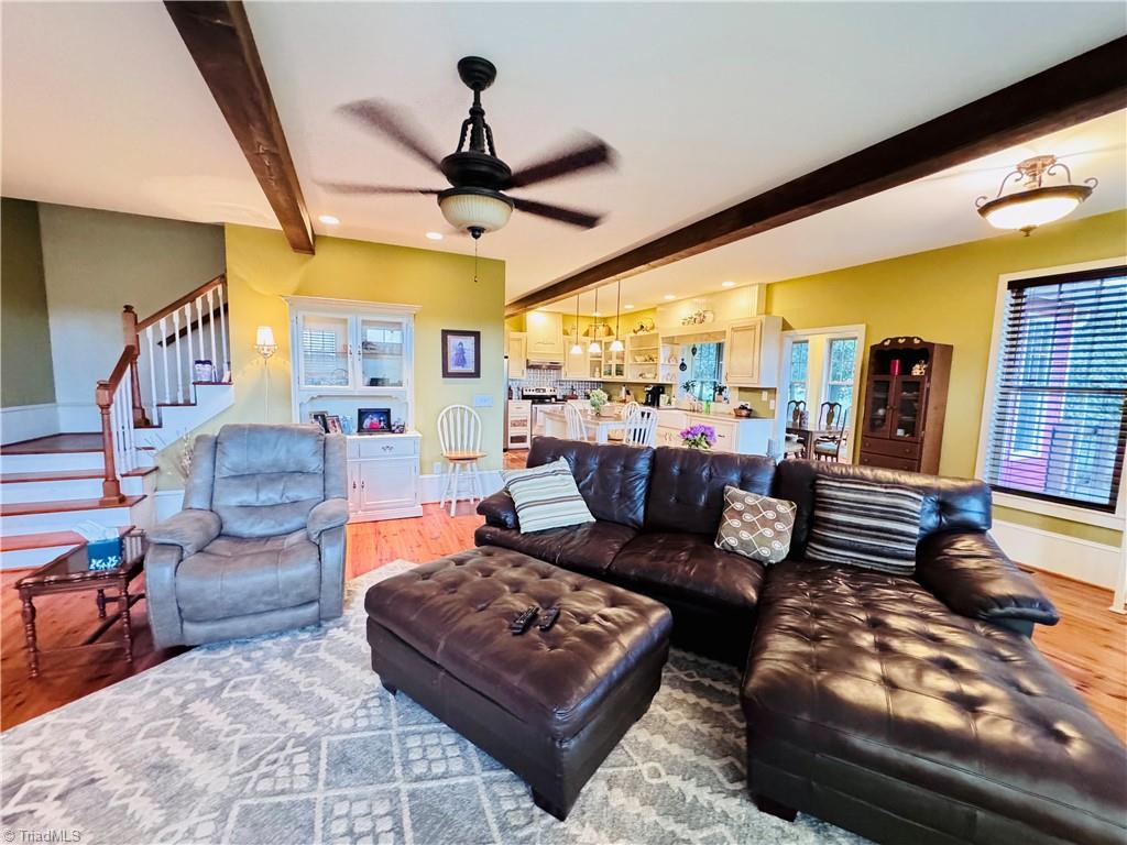 7422 Wilkes Yadkin Road