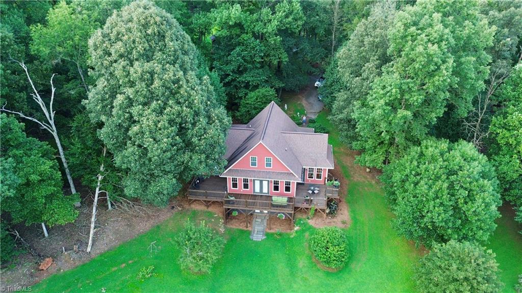 7422 Wilkes Yadkin Road