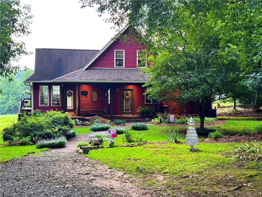 7422 Wilkes Yadkin Road