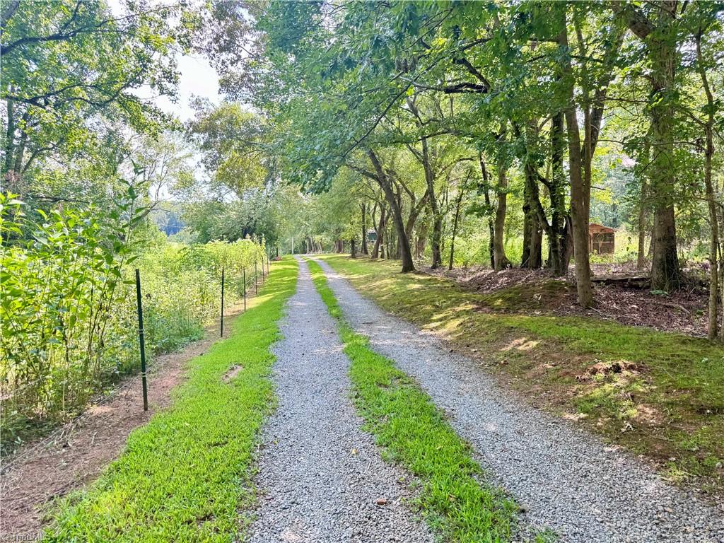 7422 Wilkes Yadkin Road