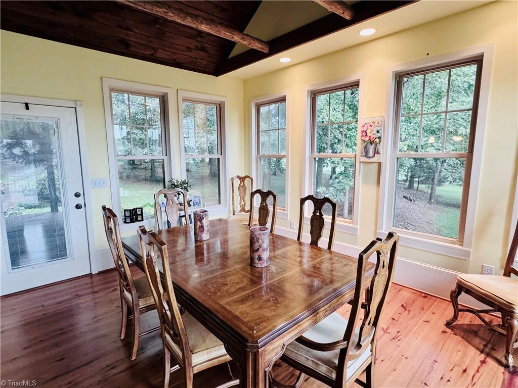 7422 Wilkes Yadkin Road
