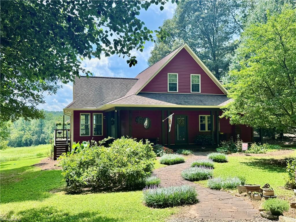 7422 Wilkes Yadkin Road